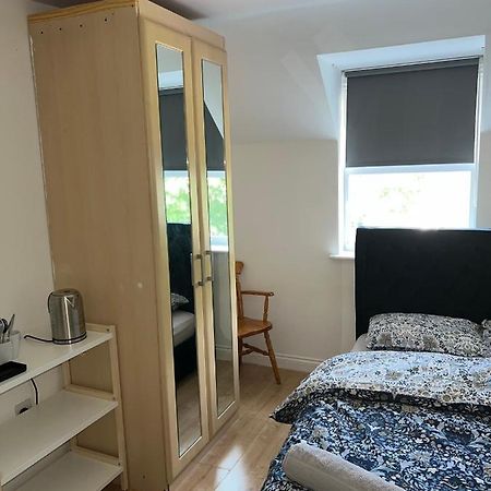 The Court Apartment Edgware Bagian luar foto
