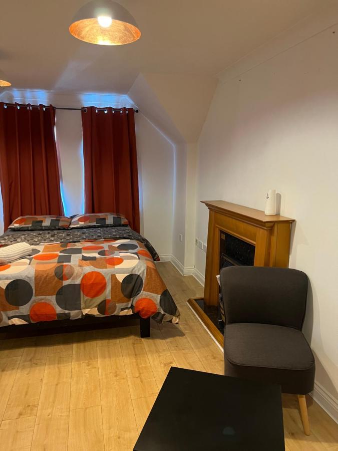 The Court Apartment Edgware Bagian luar foto