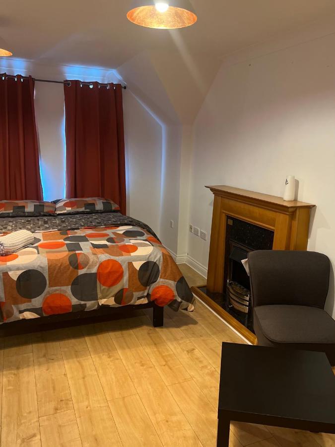 The Court Apartment Edgware Bagian luar foto